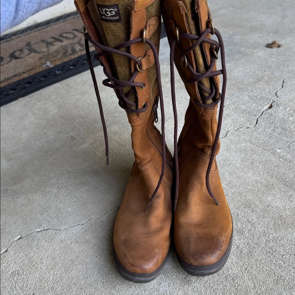 Ugg womens 8 brown chestnut Elsa Sherpa lined waterproof boots EUC